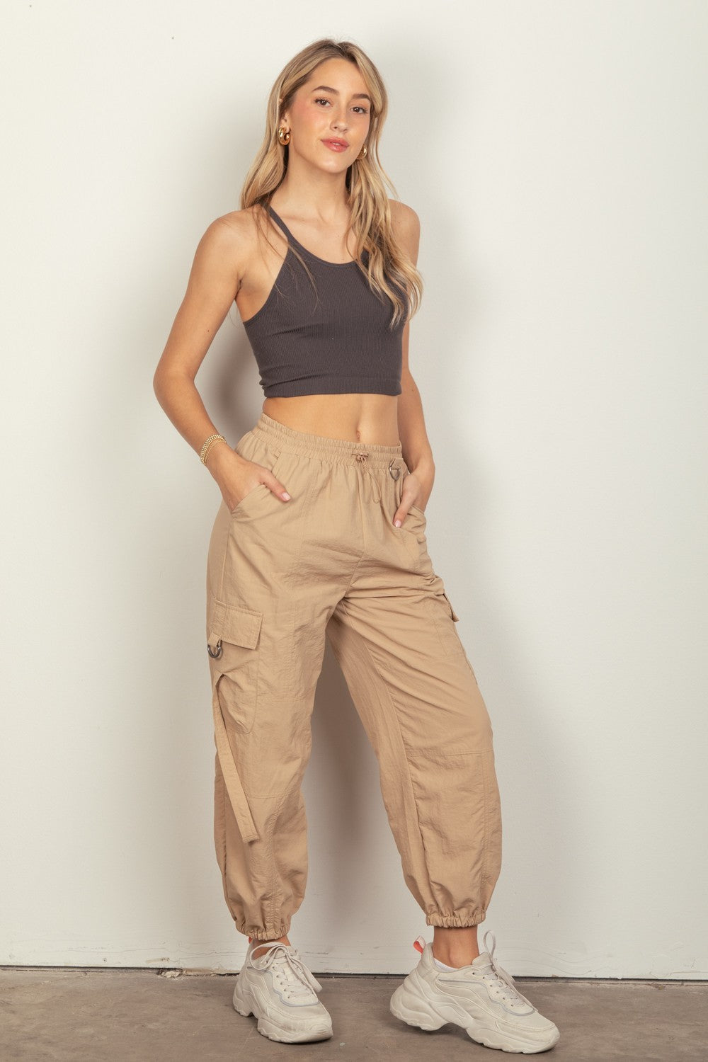 VERY J Elastic Waist Woven Cargo Pants