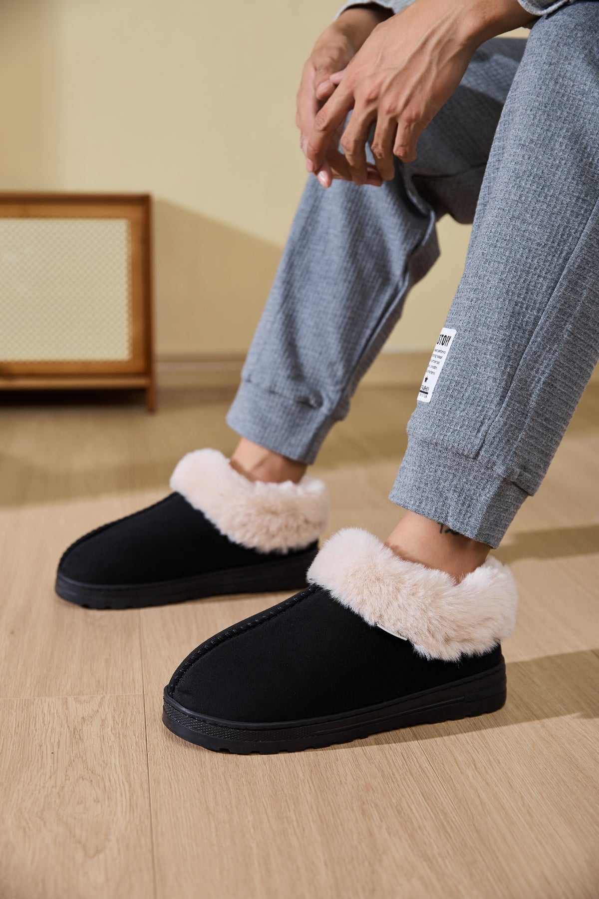 Faux Fur Round Toe Platform Slippers